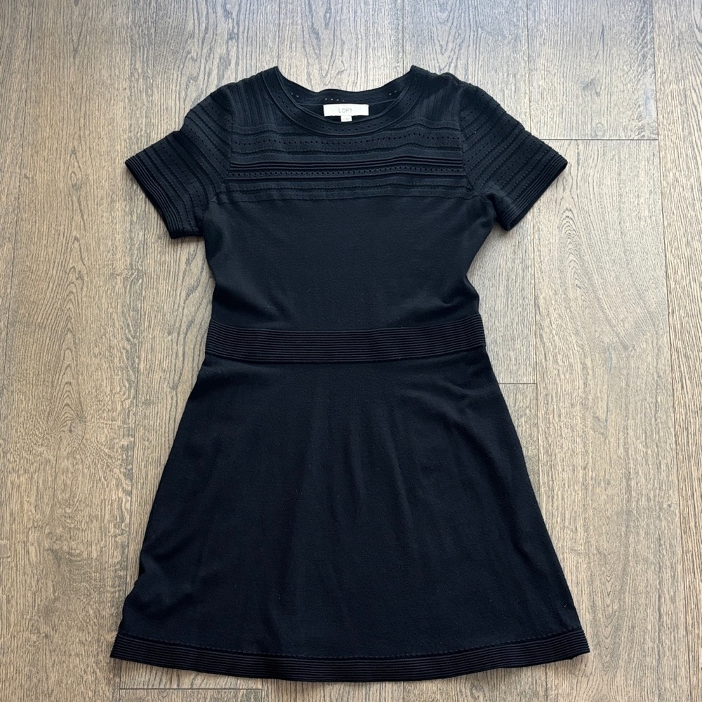 LOFT Black Short Sleeve Dress